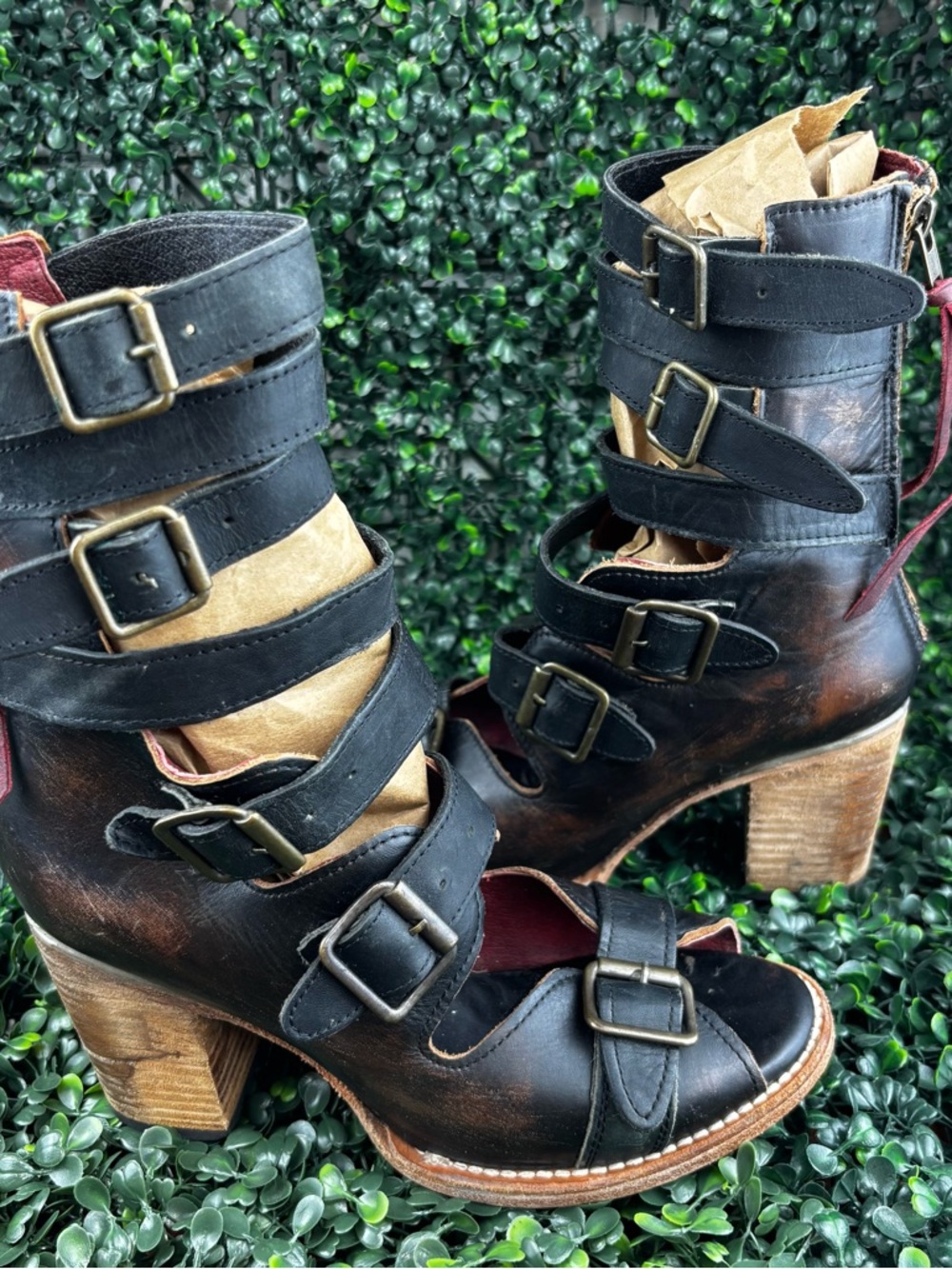 FREEBIRD BY STEVE BOND BLACK DISTRESSED LEATHER STRAPPY HEELED SHOES SIZE 9